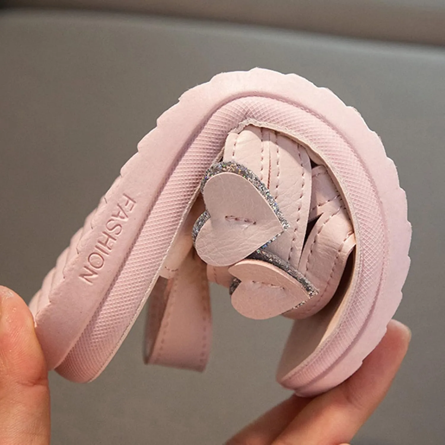 Children Shoes Fashion Love Decorative Thick Sole Sandals Soft Sole Comfortable Princess Sandals Toddler 10 Shoes Girls