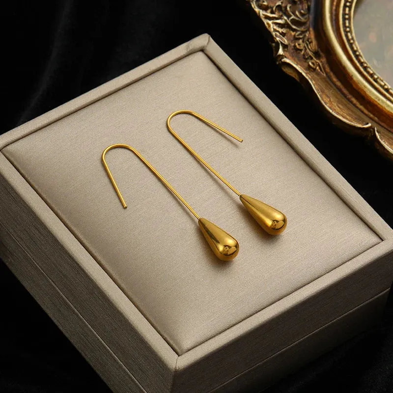 Elegant Gold Hoop Earrings