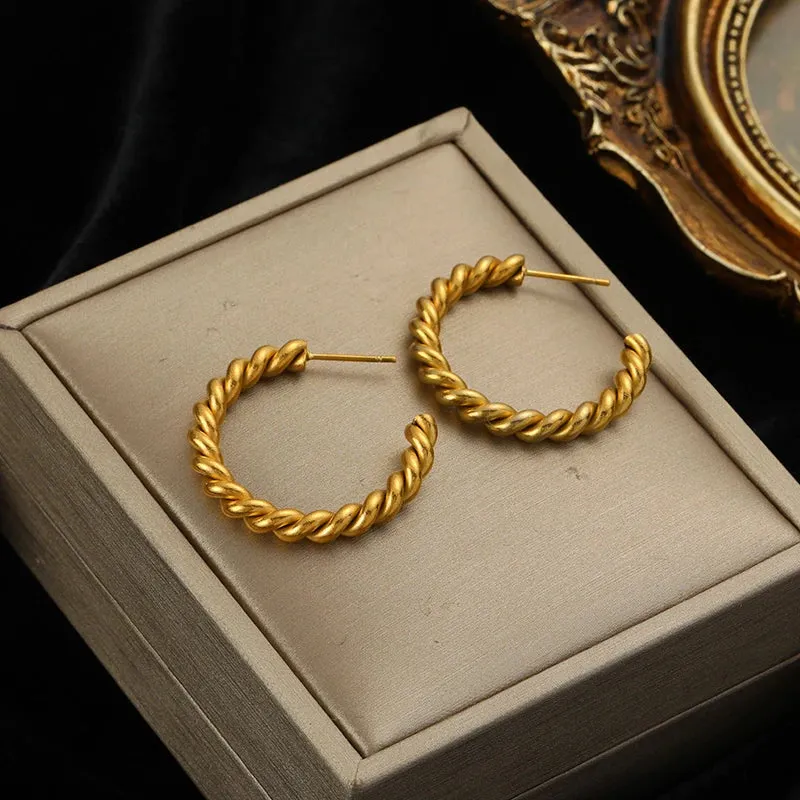 Elegant Gold Hoop Earrings