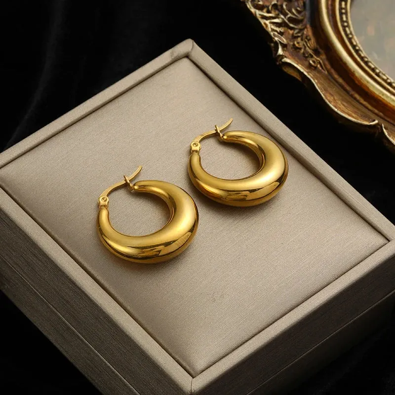 Elegant Gold Hoop Earrings