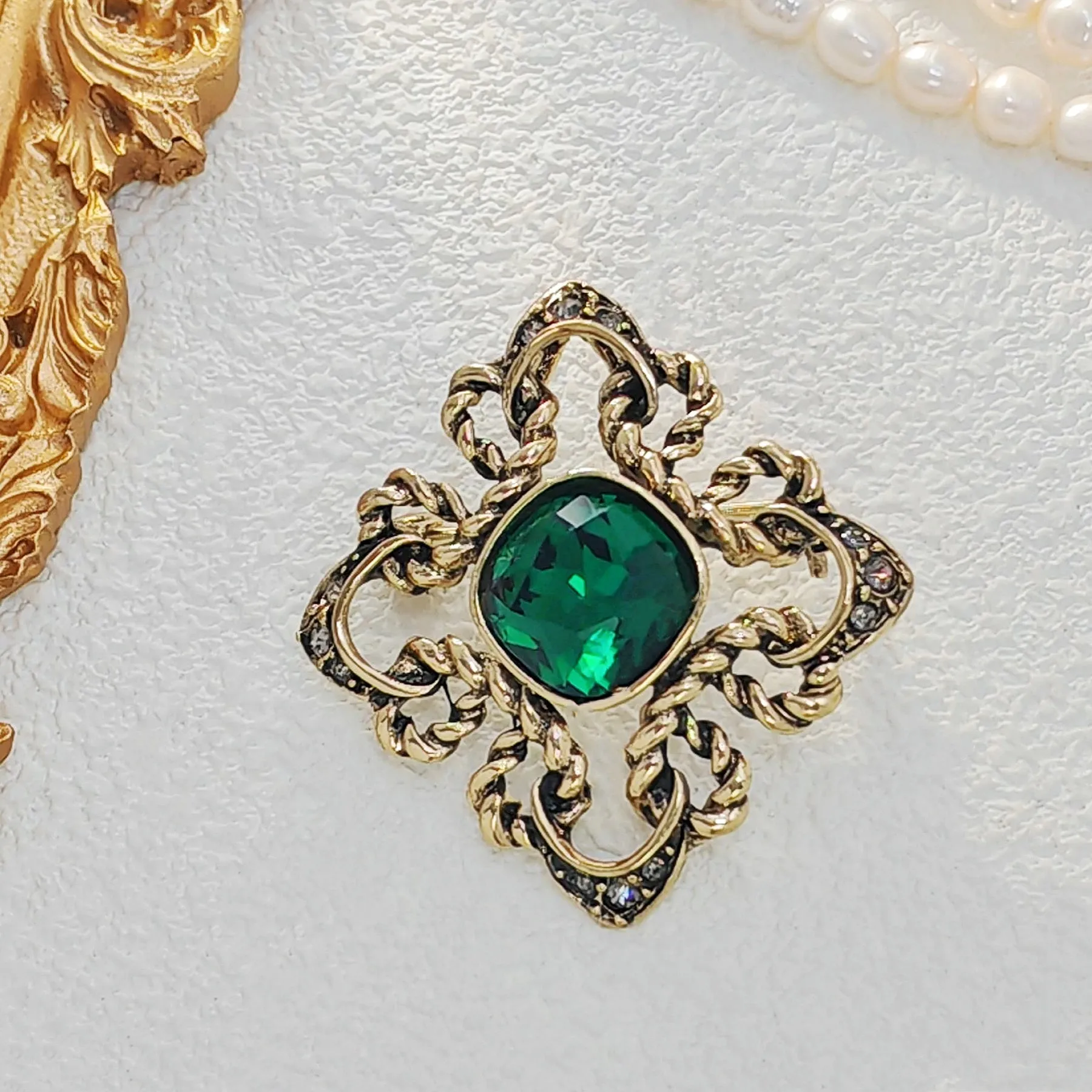 Fashion Vintage Green Stone Centered Art Deco Cross Brooch Pin Mother's Day Green Crystal Jewelry