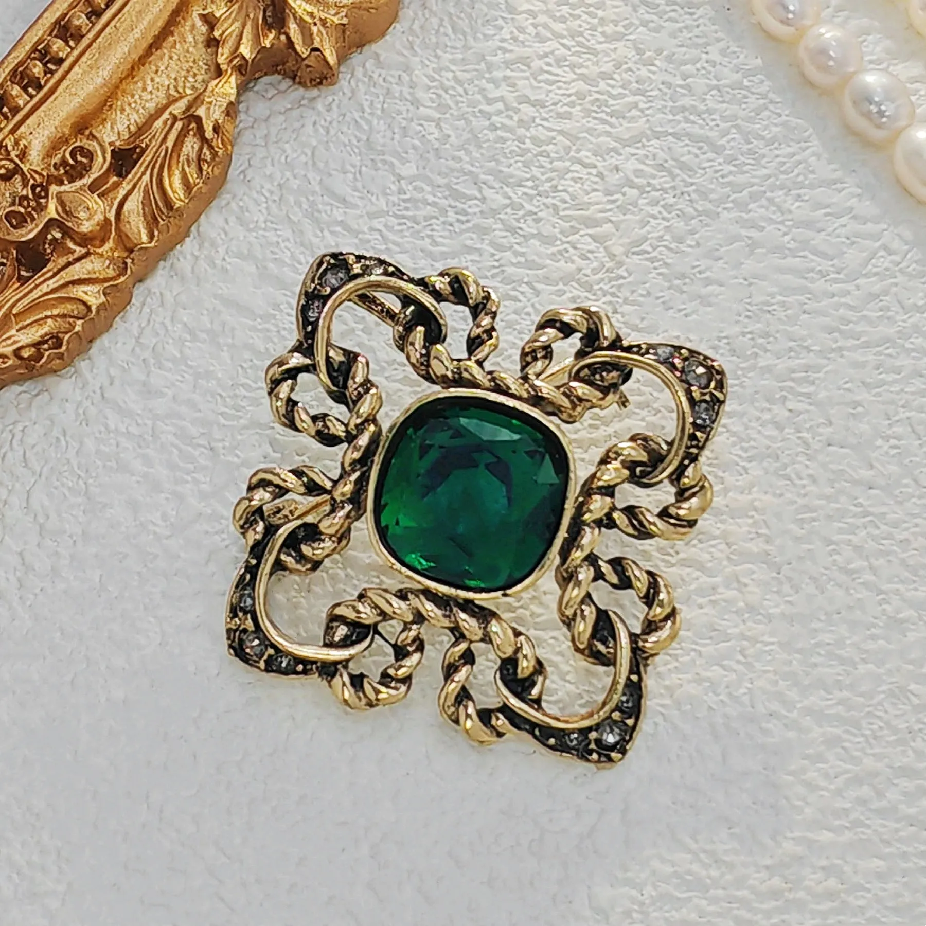 Fashion Vintage Green Stone Centered Art Deco Cross Brooch Pin Mother's Day Green Crystal Jewelry