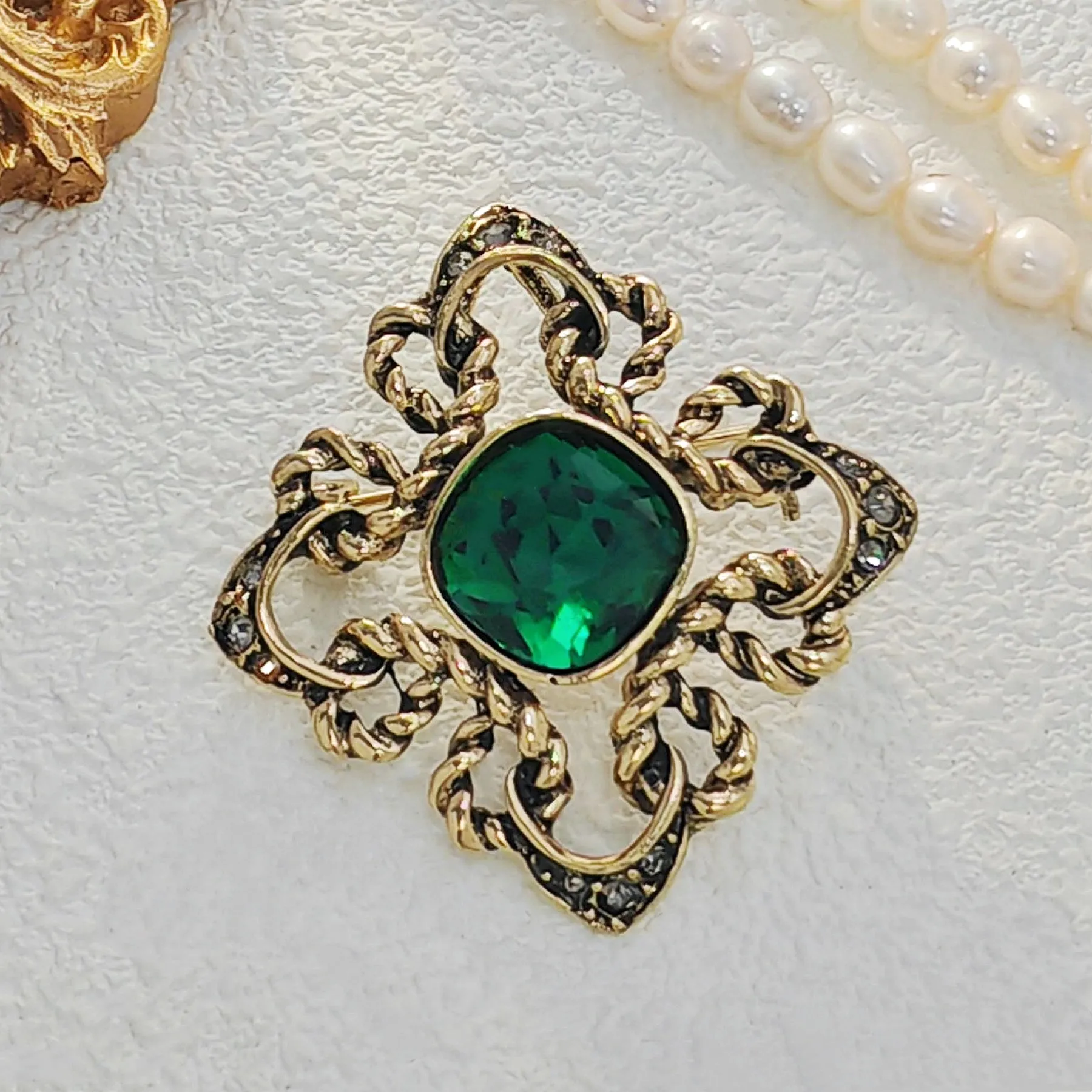Fashion Vintage Green Stone Centered Art Deco Cross Brooch Pin Mother's Day Green Crystal Jewelry