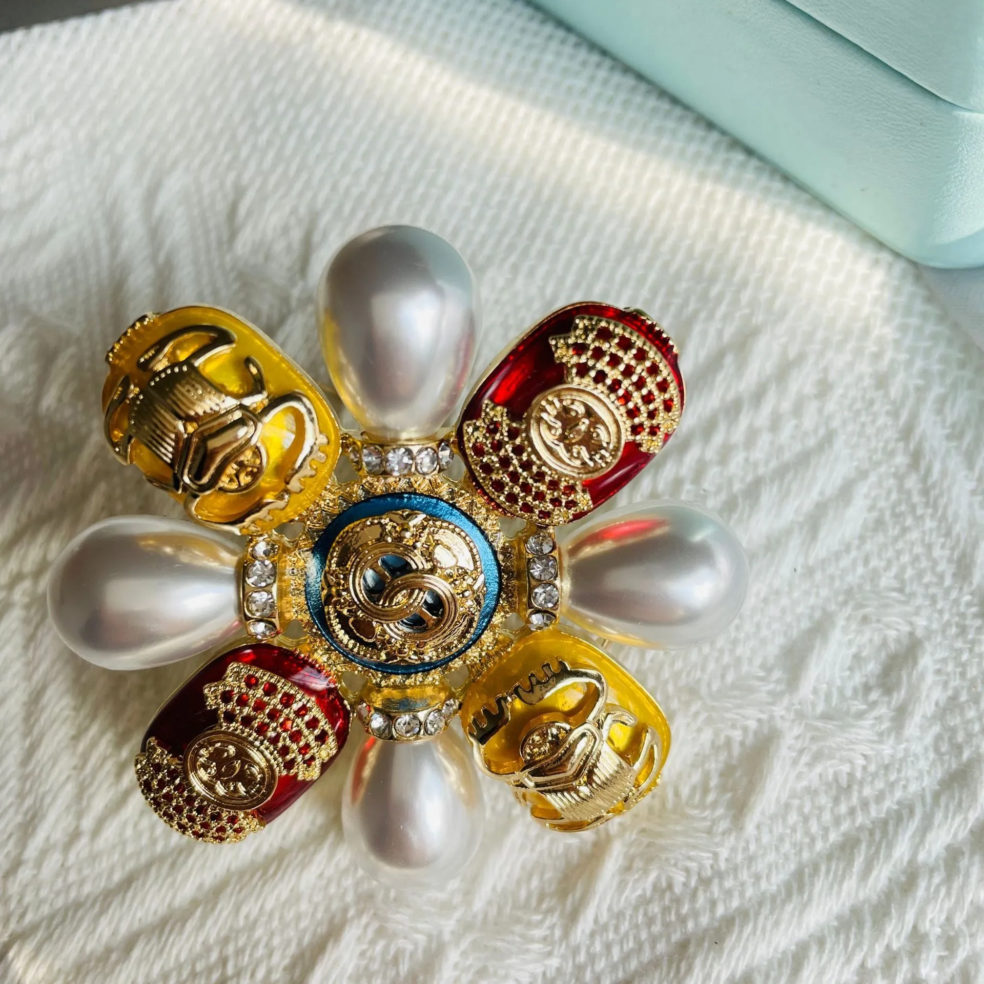 Fashion Women Vintage Baroque Luxury Cross Pearl Brooches