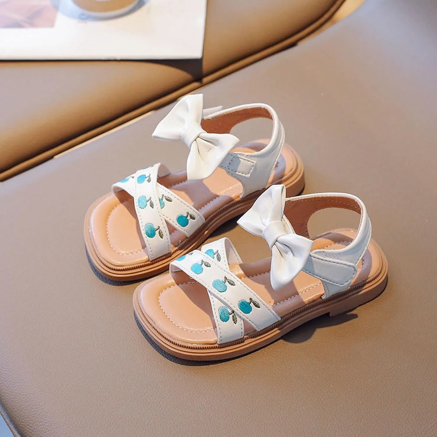 Girls' Sandals Summer Baby Girls' Princess Shoes Soft Sole Embroidered Children's Roman Shoes Slide Lids