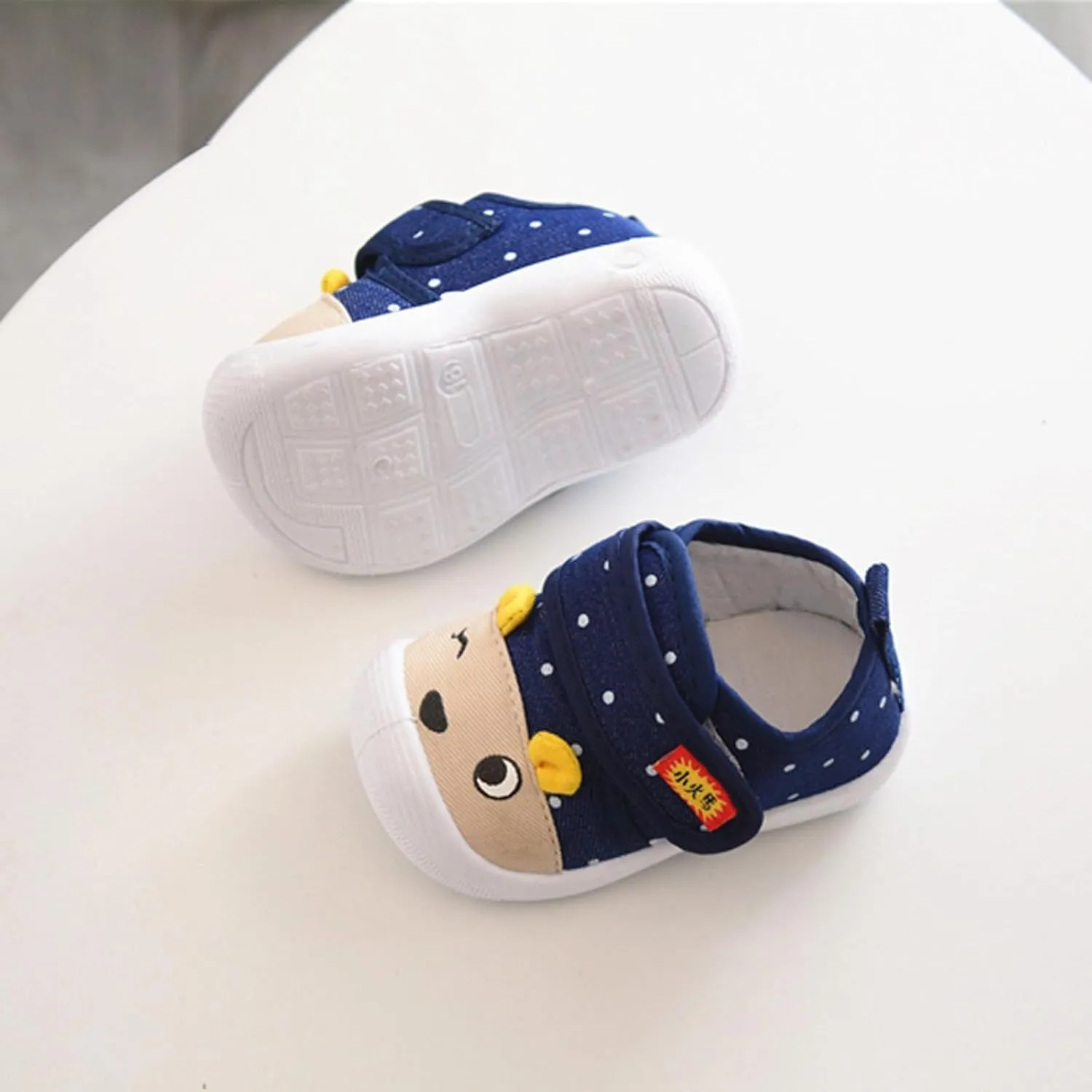 JINCAIHONG Baby Walking Shoes Boys Girls Breathable Barefoot Sneakers Lightweight Non Slip Footwear for Infants