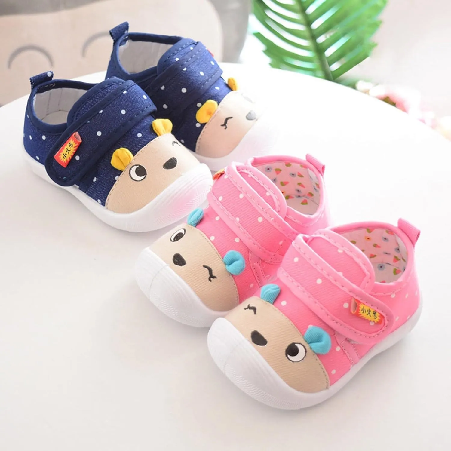 JINCAIHONG Baby Walking Shoes Boys Girls Breathable Barefoot Sneakers Lightweight Non Slip Footwear for Infants