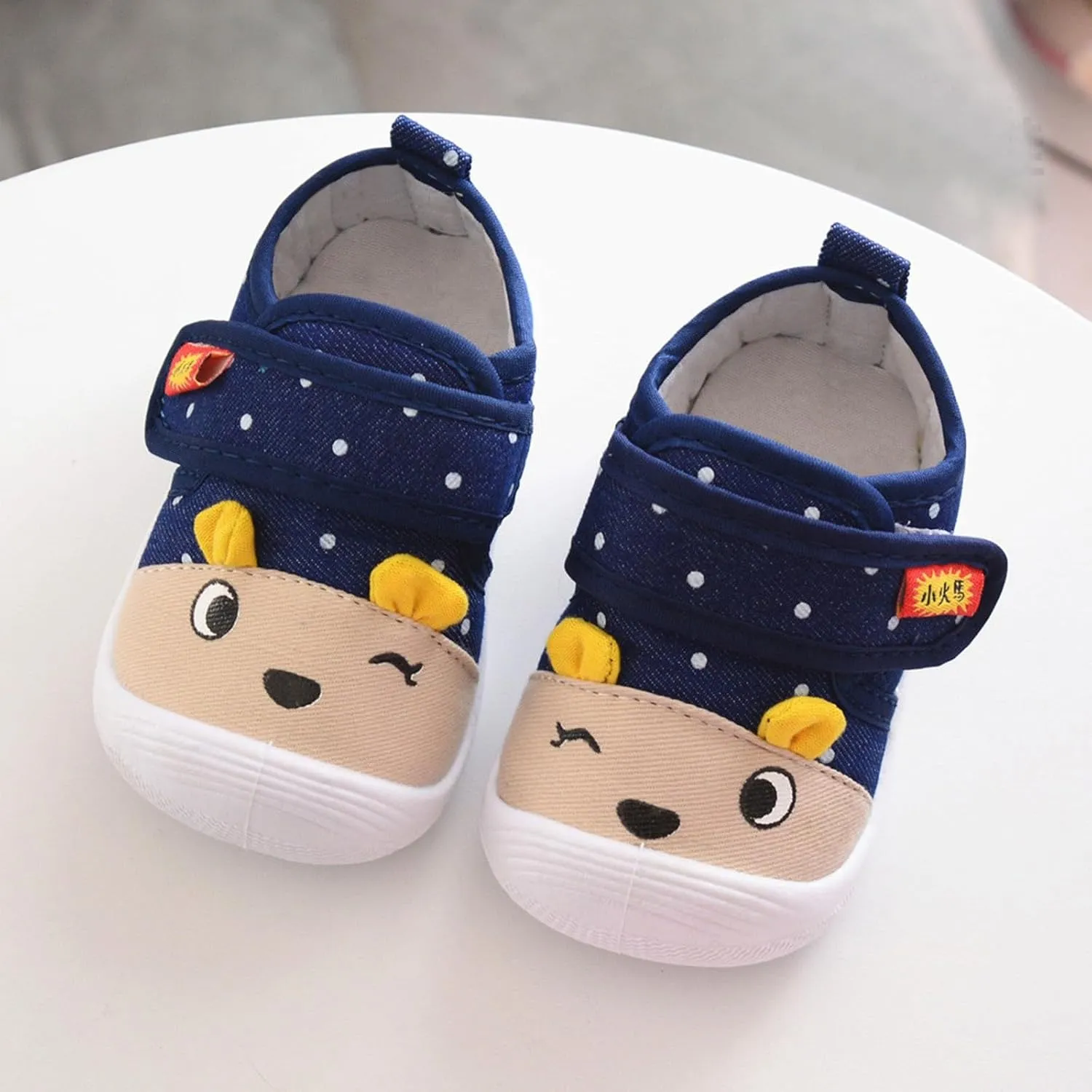 JINCAIHONG Baby Walking Shoes Boys Girls Breathable Barefoot Sneakers Lightweight Non Slip Footwear for Infants