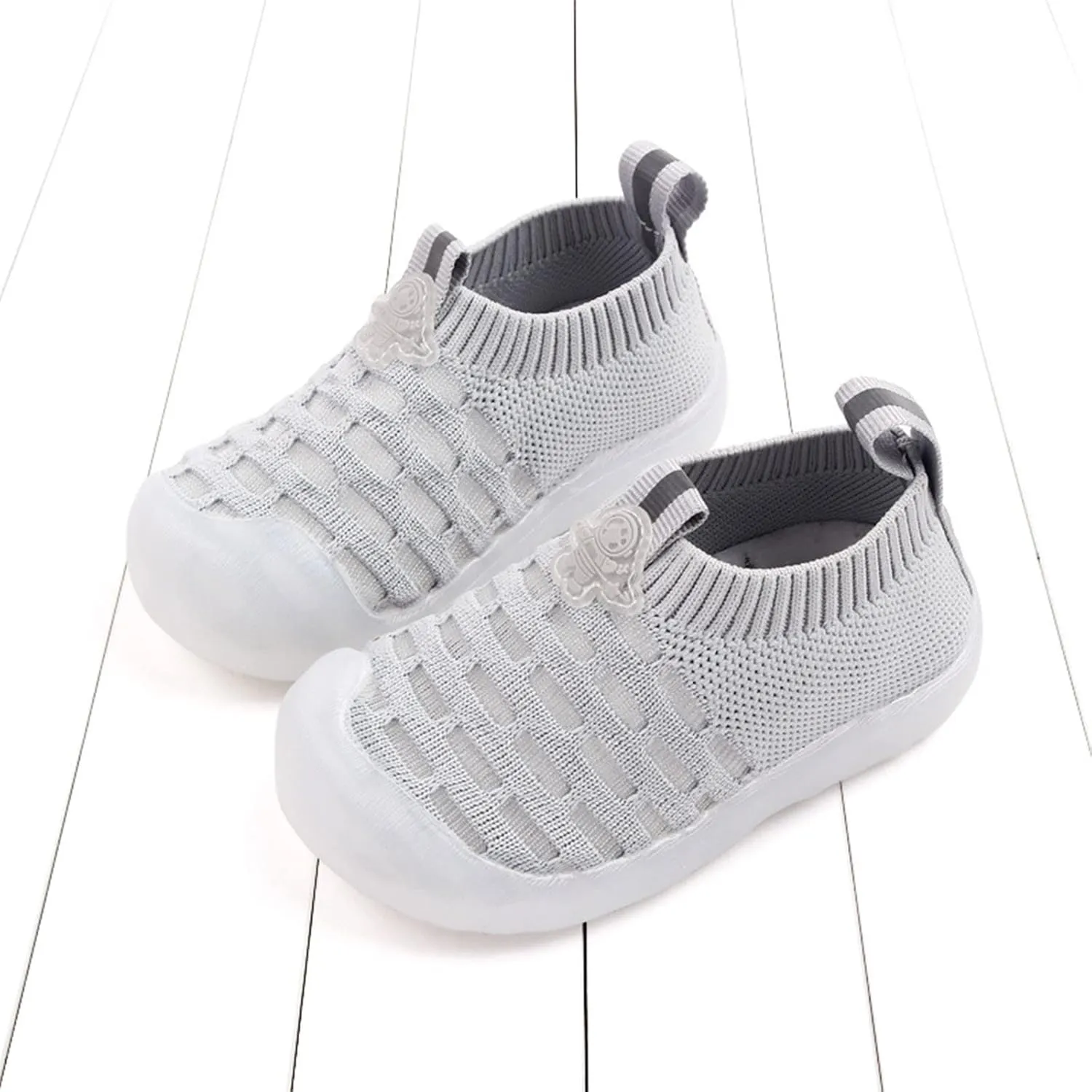 Spring and Summer Children Toddlers Boys and Girls Sports Shoes Flat Bottom Soft Fly Woven Mesh Breathable Comfortable Slip On Solid Casual Baby Girl Running Shoes