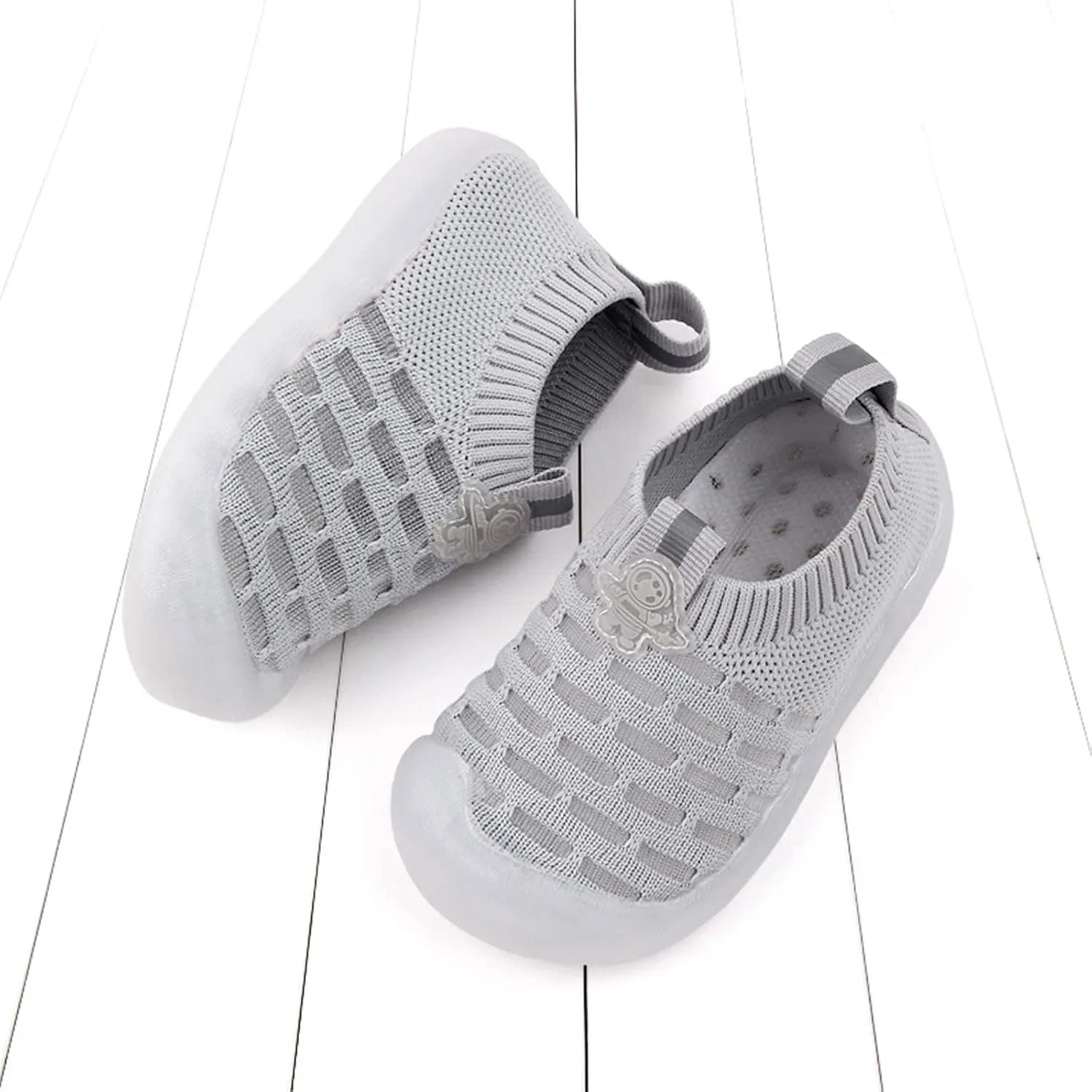 Spring and Summer Children Toddlers Boys and Girls Sports Shoes Flat Bottom Soft Fly Woven Mesh Breathable Comfortable Slip On Solid Casual Baby Girl Running Shoes