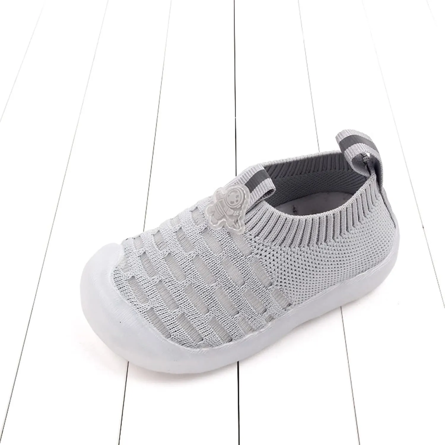 Spring and Summer Children Toddlers Boys and Girls Sports Shoes Flat Bottom Soft Fly Woven Mesh Breathable Comfortable Slip On Solid Casual Baby Girl Running Shoes