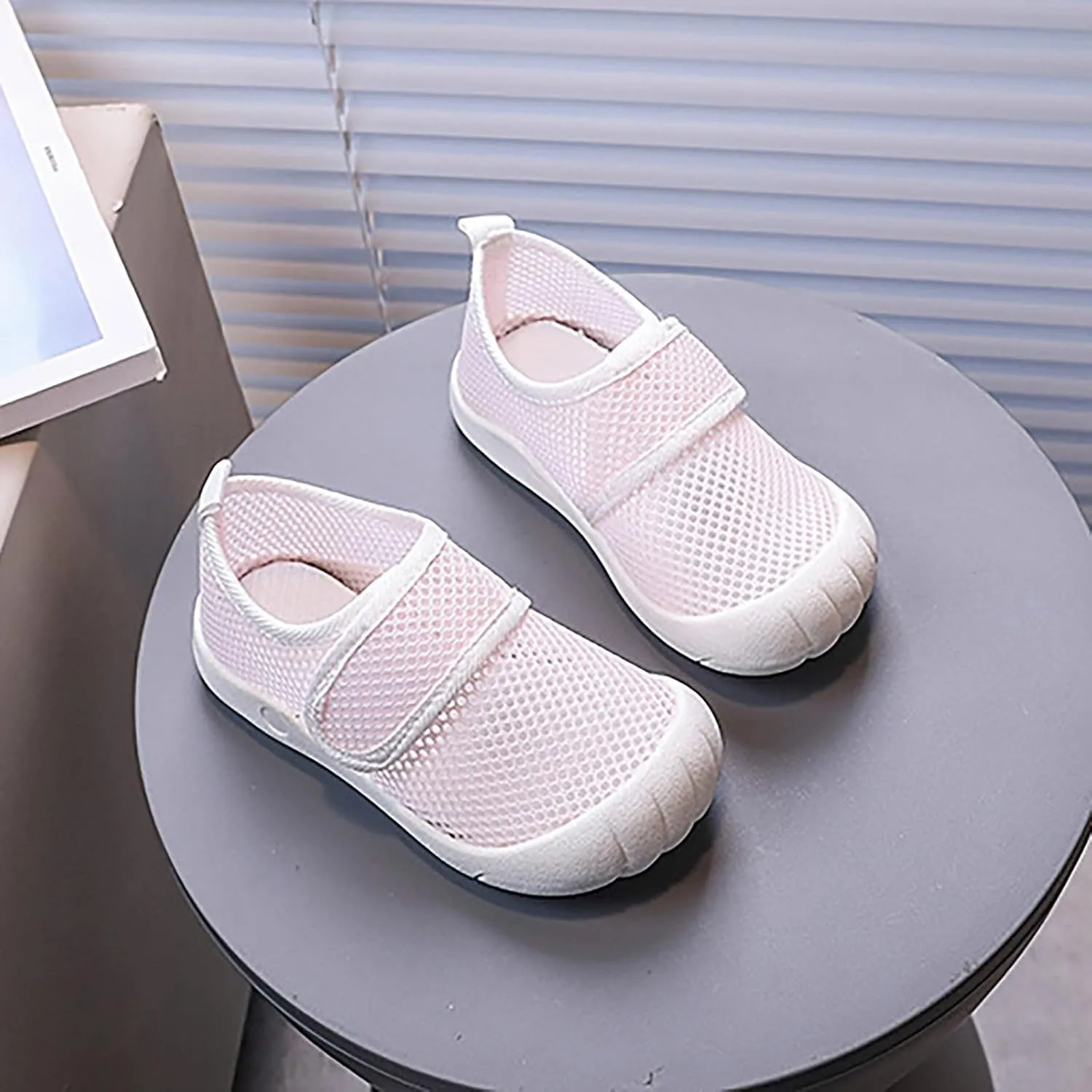 Summer New Hollowed Breathable Mesh Shoes Boys Baotou Anti Kick Sandals Girls Solid Color Beach Shoes Sandals Girls