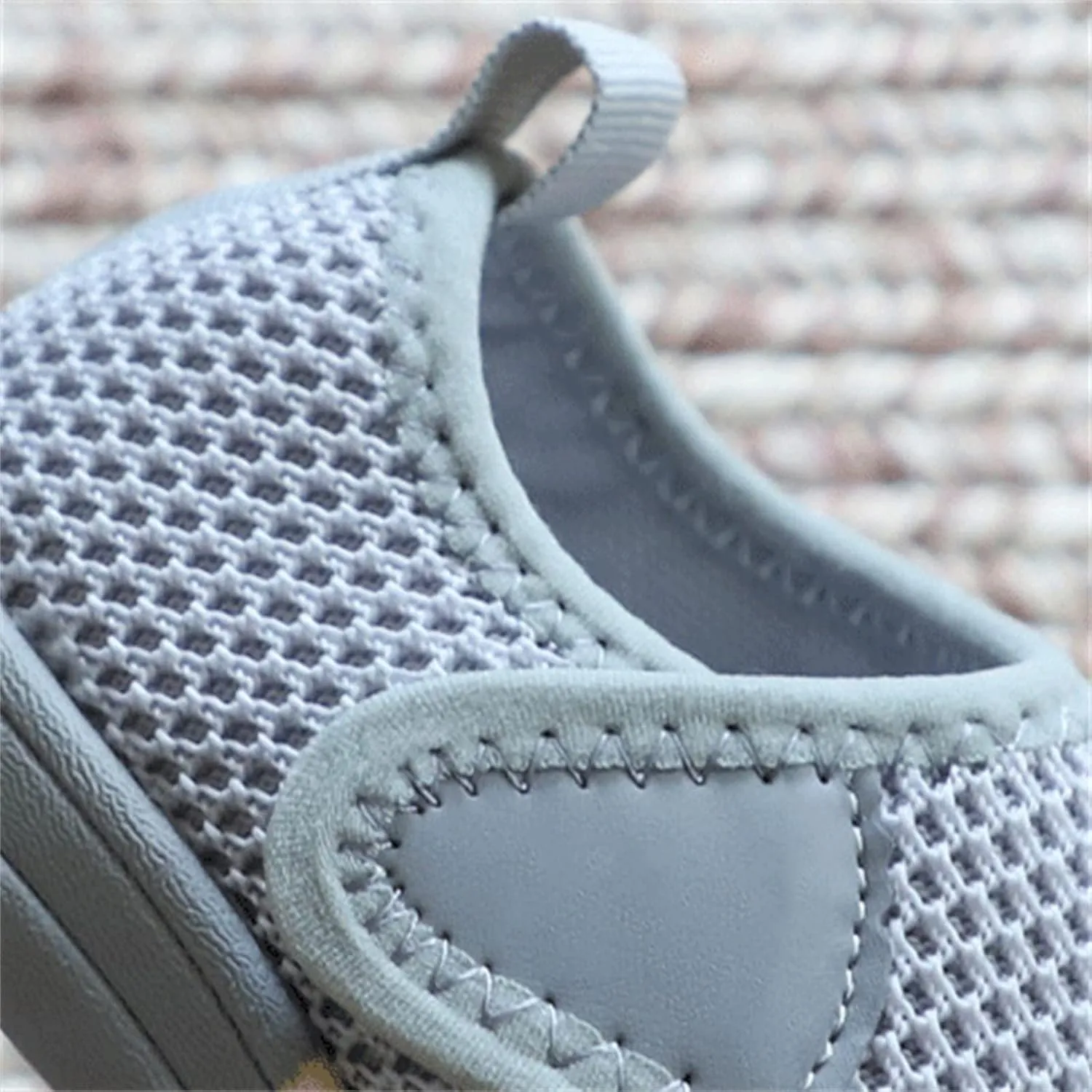 Toddler Baby Boy Girl Shoes Breathable Shoes Baotou Sneakers Mesh Baby Soft Sole Fashion Unisex Light up Shoes