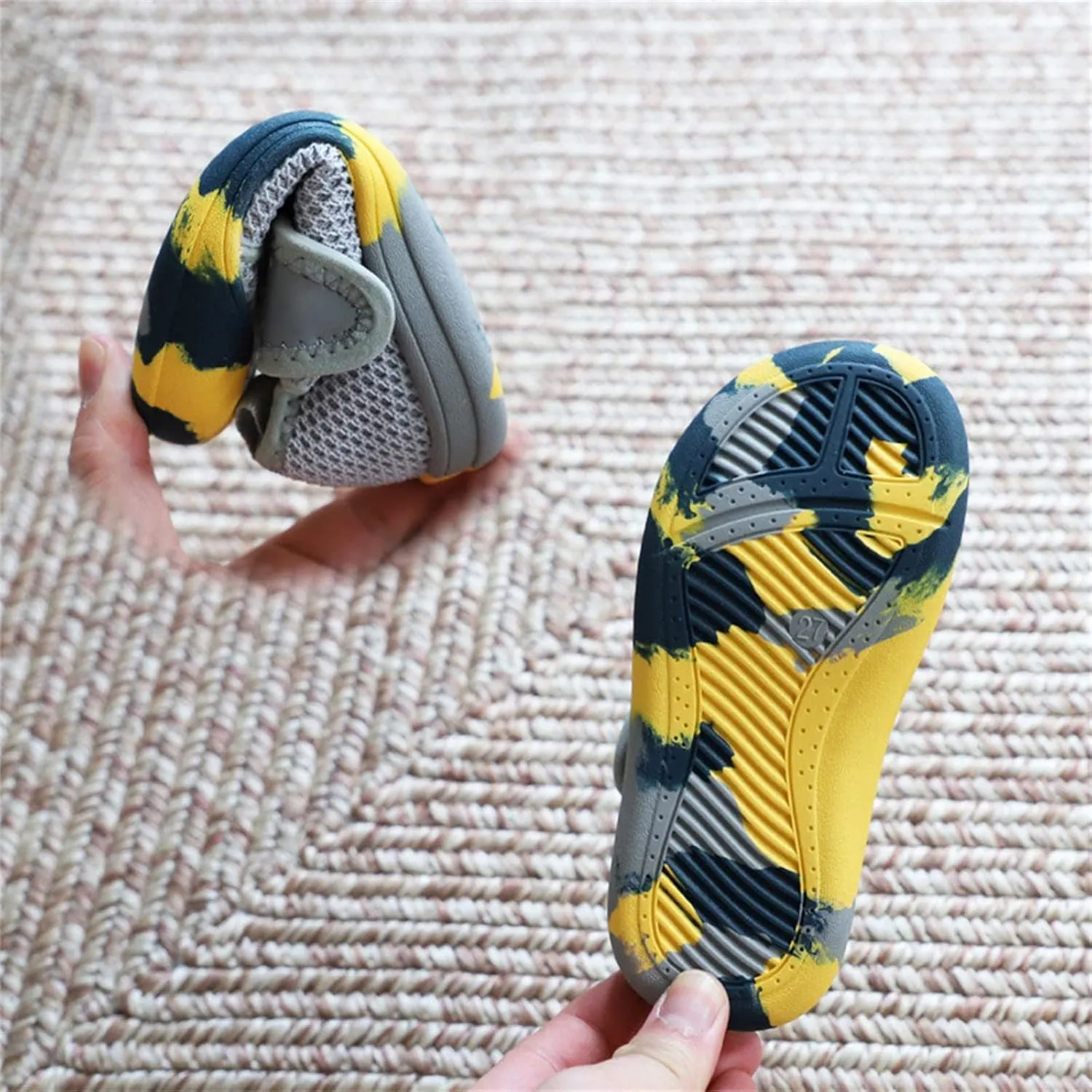 Toddler Baby Boy Girl Shoes Breathable Shoes Baotou Sneakers Mesh Baby Soft Sole Fashion Unisex Light up Shoes