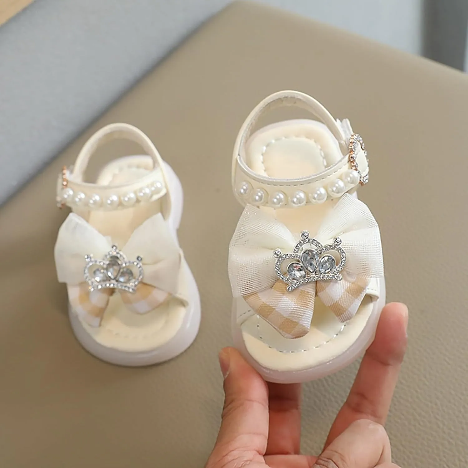 toddler girl dress sandal Children Wearing Beach Shoes Pearl Soft Sole