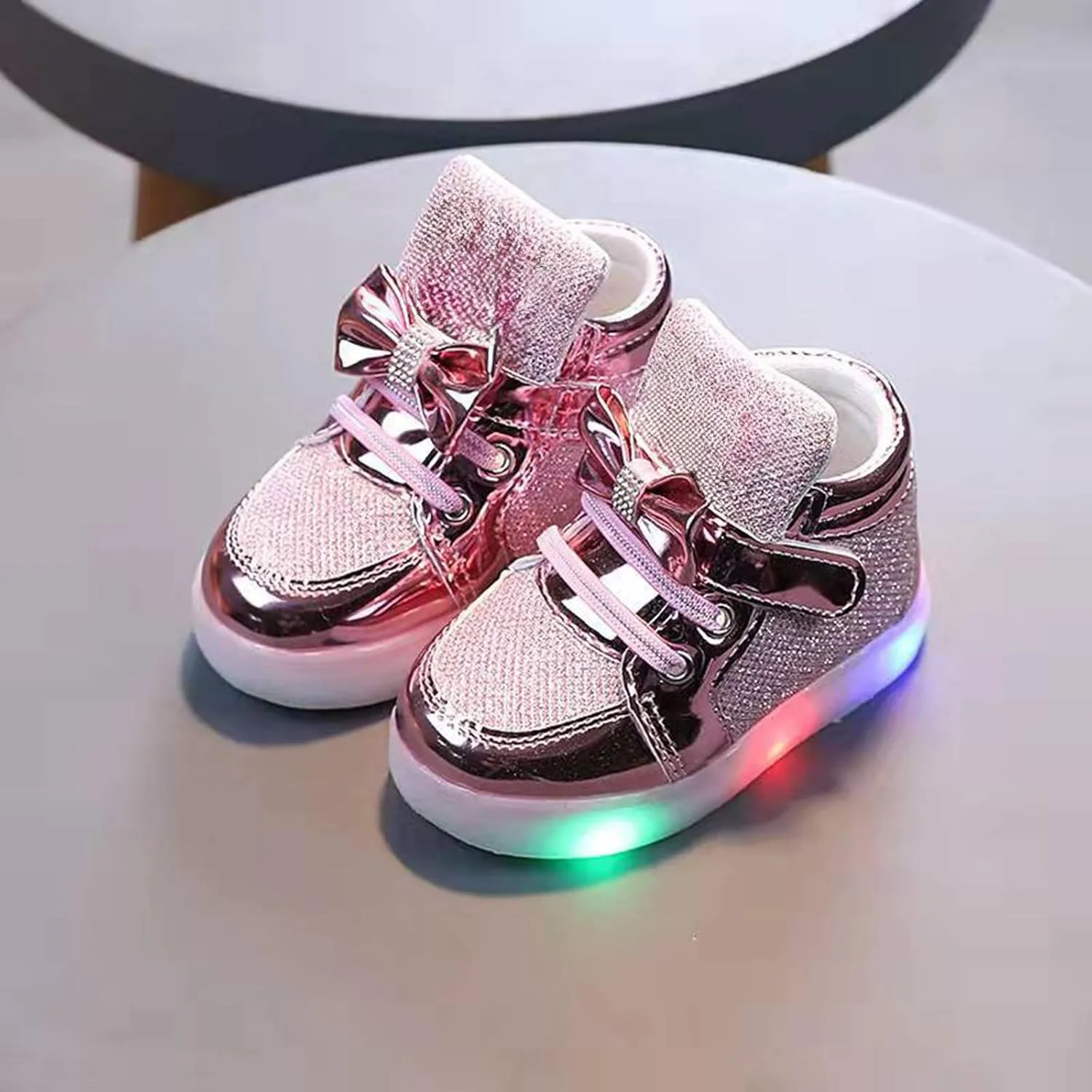Toddler Kids Light Up Shoes Fashion LED Light Baby Shoes Casual Children Shoes Boys Girls Fashion Tennis Sneakers