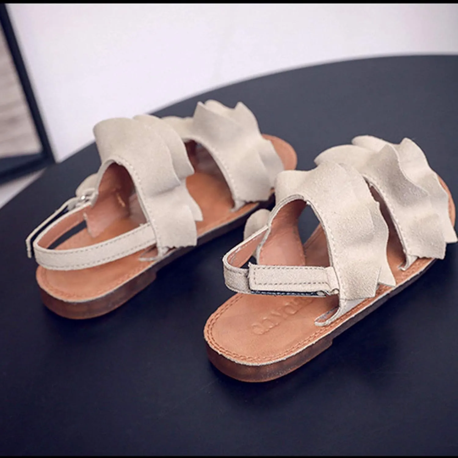 Toddler Tow Buckles Dew Toe Sandals Rubber Ruffle Shoes Non-Slip Jelly Toddler Baby Girl Shoes Breathable Shoes